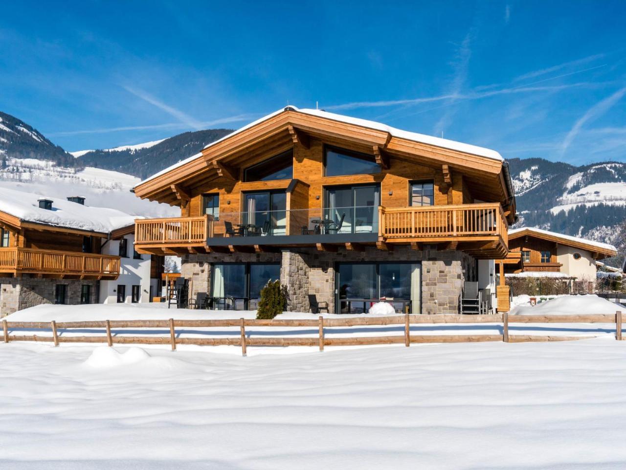 Semi Detached Chalet In M Hlbach With Sauna Mühlbach am Hochkönig المظهر الخارجي الصورة